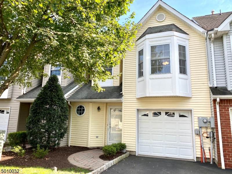 22 Helen Way - Photo 1