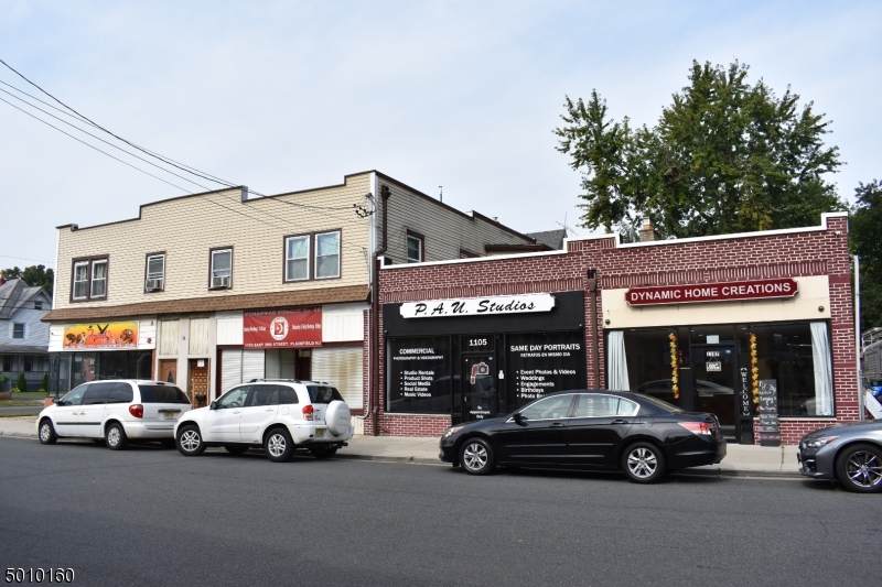 1101 E 2Nd St - Photo 1