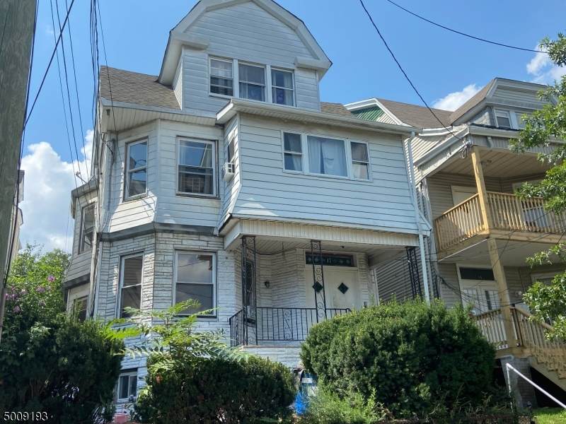 17 Farley Ave - Photo 1