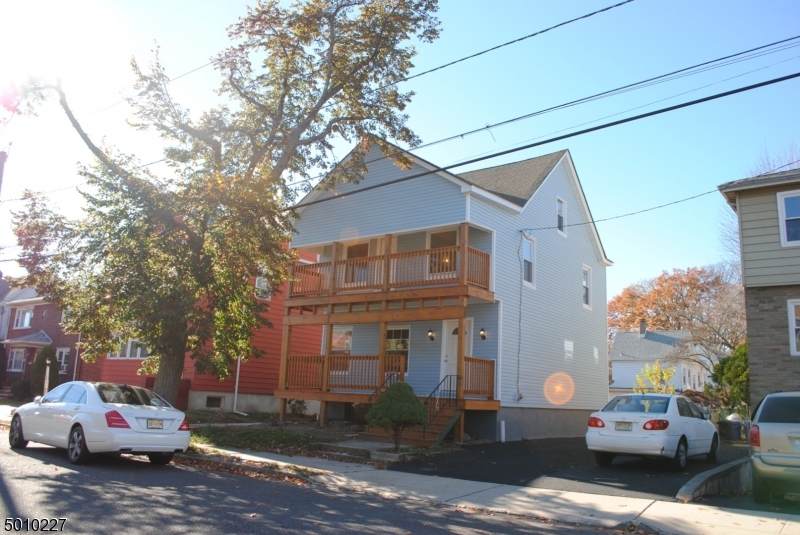 125 Floyd St - Photo 1