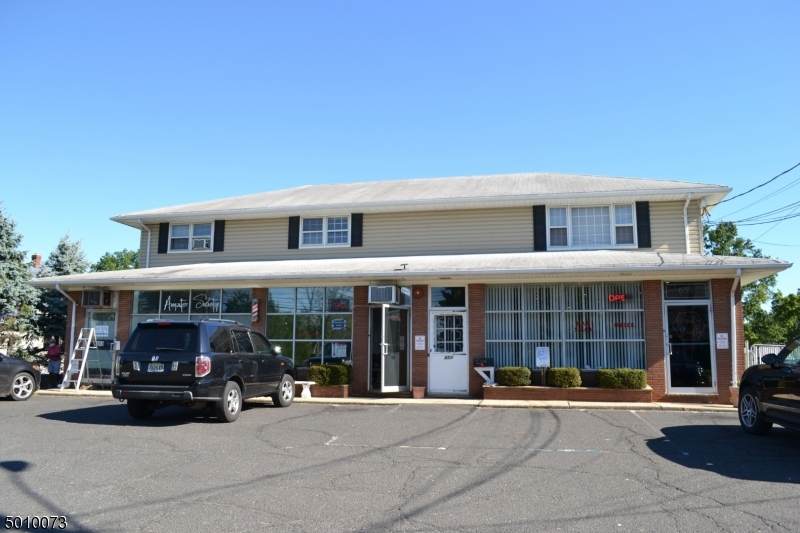 653 E Main St - Photo 1