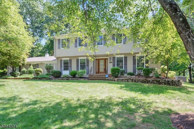 15 Rutledge Rd - Photo 1