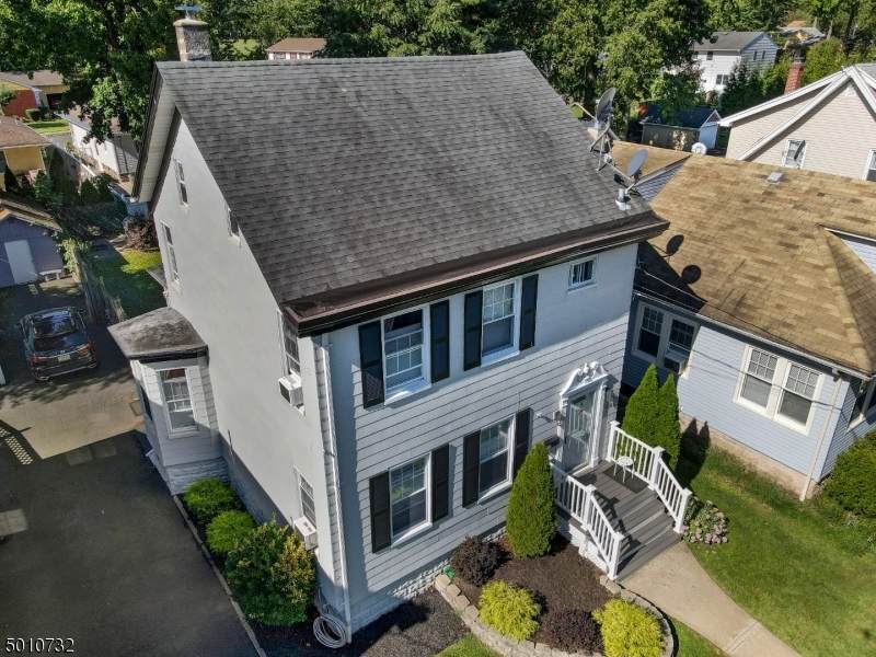 1050 Maurice Ave - Photo 1