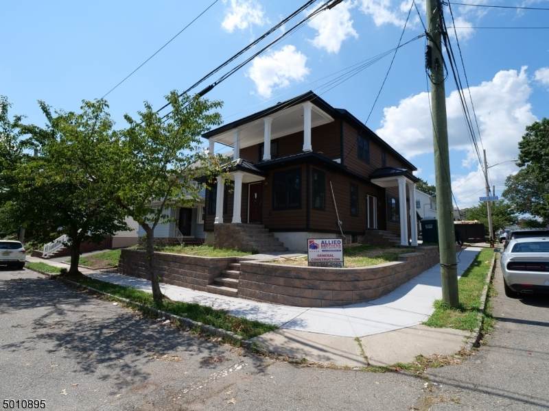25 Adelaide St - Photo 1