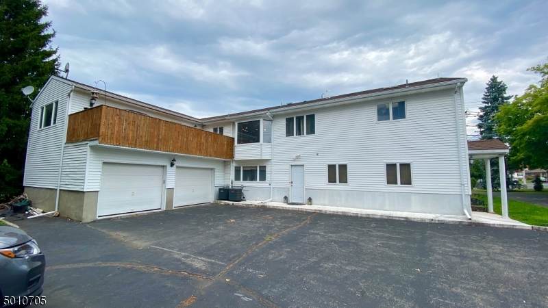 286 E Mt Pleasant Ave - Photo 1