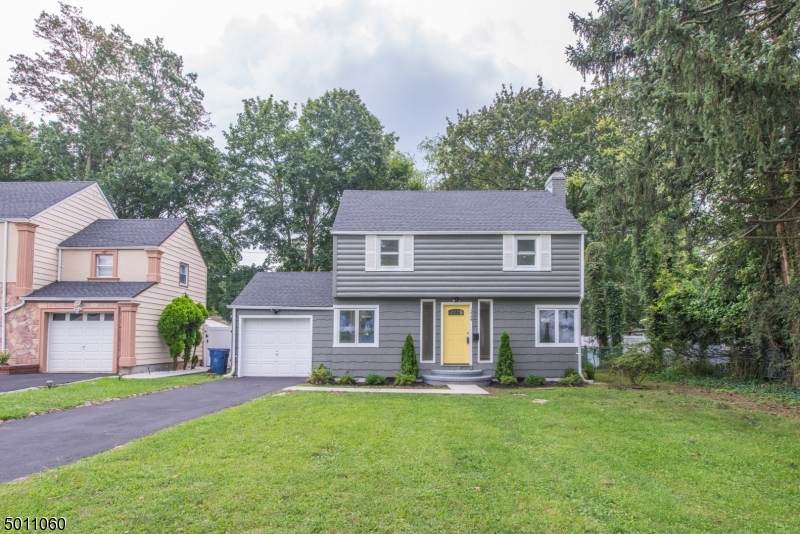 1434 Belleview Ave - Photo 1