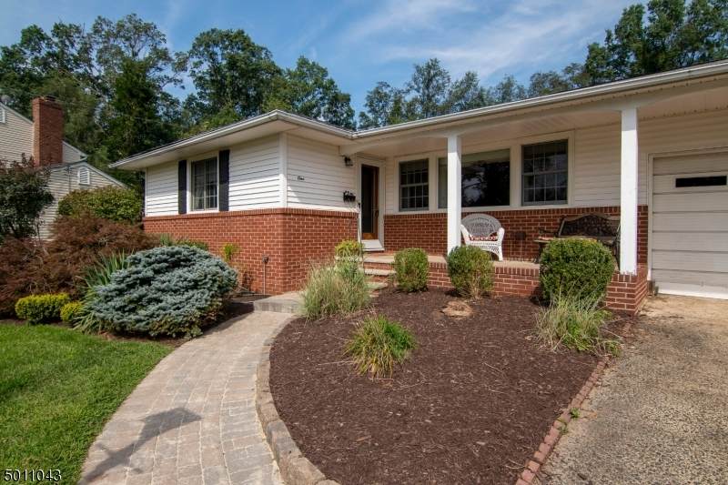 1 Seville Dr - Photo 1
