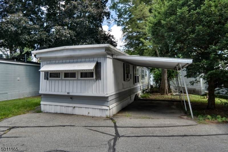 600 Pulis Ave - Photo 1