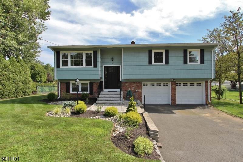 118 E Nassau Ave - Photo 1