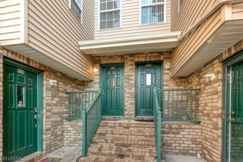 906 Rhoads Dr - Photo 1