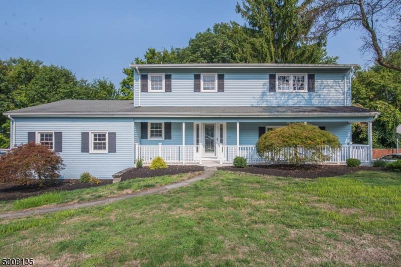 321 Daniel St - Photo 1