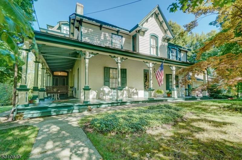 179 Park Ave - Photo 1