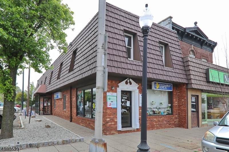 127 Chestnut St - Photo 1