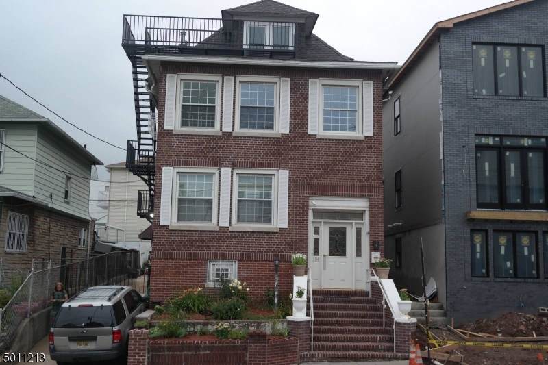 304 Fulton Ave - Photo 1
