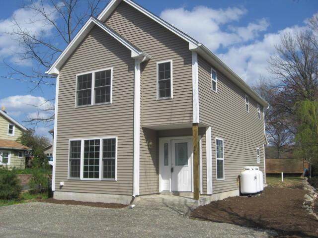 644 Warwick Tpke - Photo 1