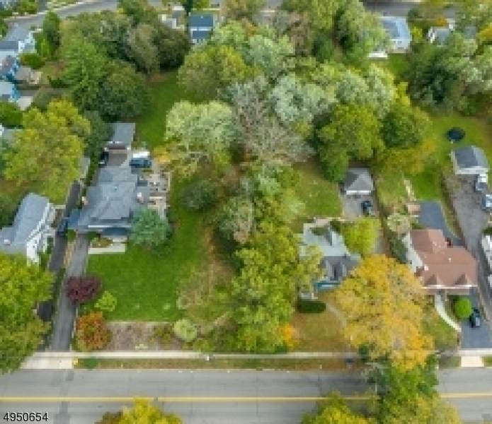 101 Hillside Ave - Photo 1