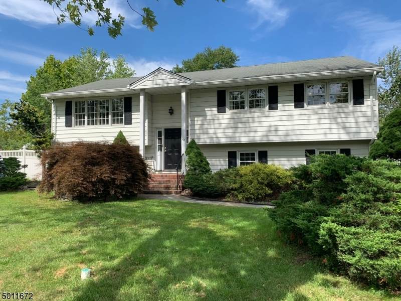 18 Haddonfield Dr - Photo 1