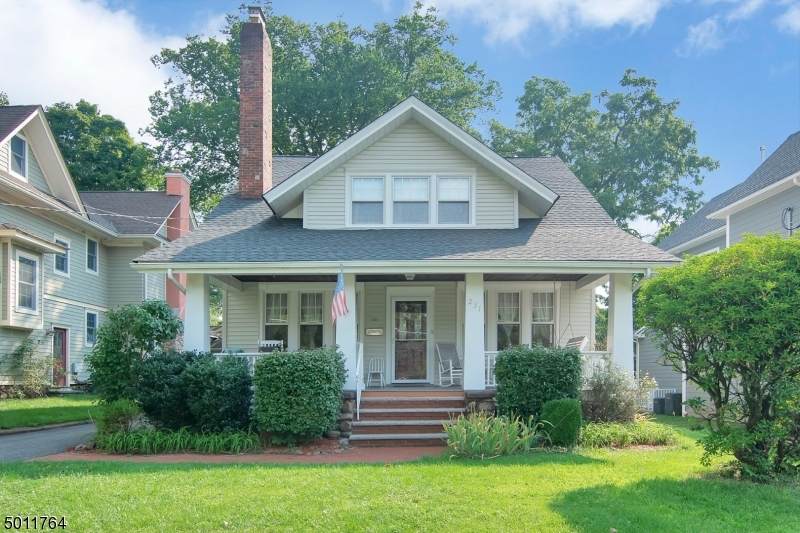 231 Hamilton Ave - Photo 1