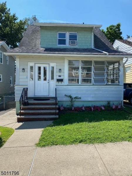 109 E 4Th St - Photo 1