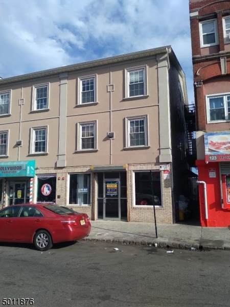 125 1ST ST - Photo 1