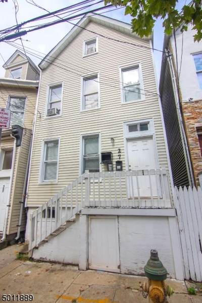 27 Hudson St - Photo 1