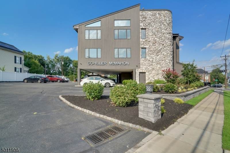 123 E South Ave - Photo 1