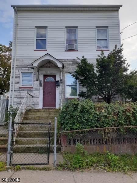 392 10TH AVE - Photo 1