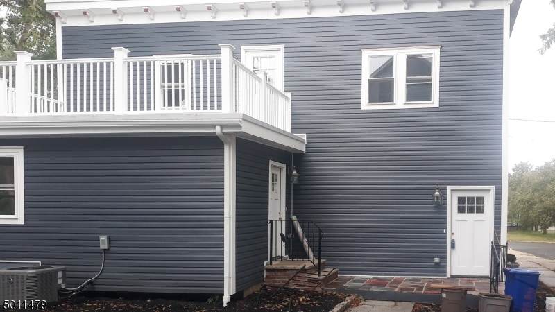 88 Bay St - Photo 1