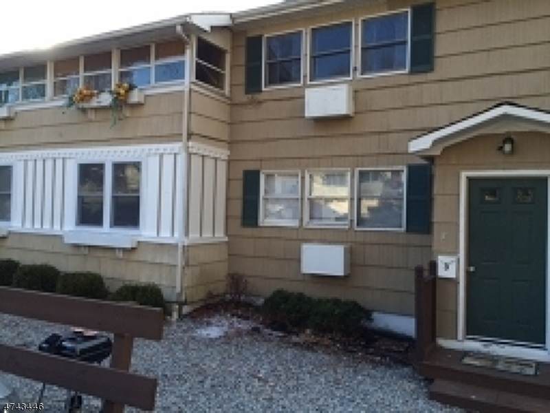 10 Washington Rd - Photo 1