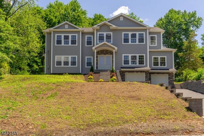 19 Western Blvd - Photo 1