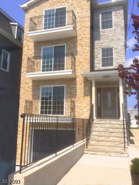 1163 Chestnut Street - Photo 1