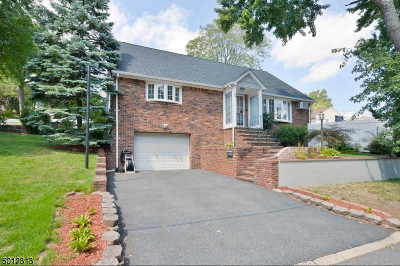 85 Hasbrouck Avenue - Photo 1