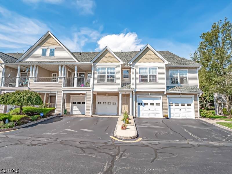 8 Collura Ln - Photo 1