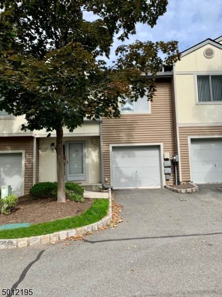 102 Park Pl - Photo 1