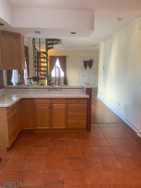 19 Sayre St - Photo 1