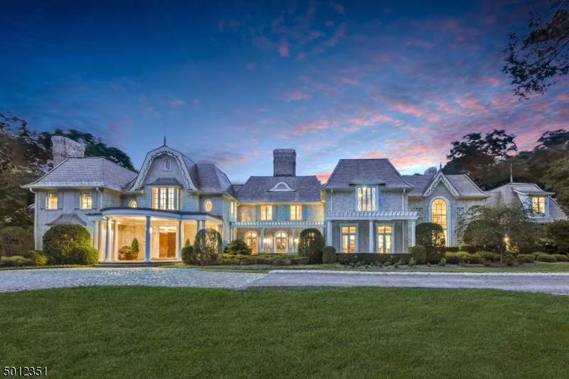 1 Alford Dr - Photo 1
