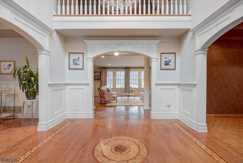 9 Spring House Ln - Photo 1