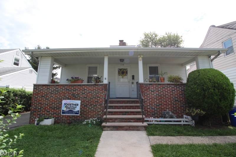 128 Beech St - Photo 1