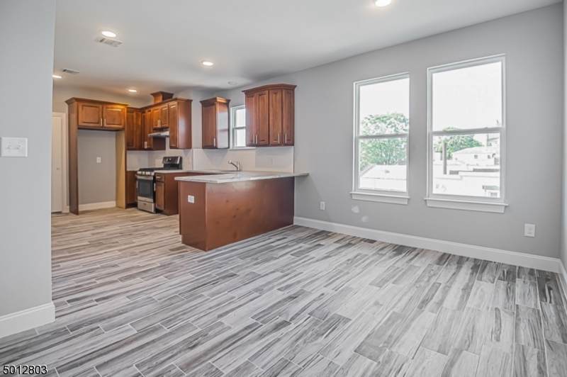 195 Ridge St - Photo 1