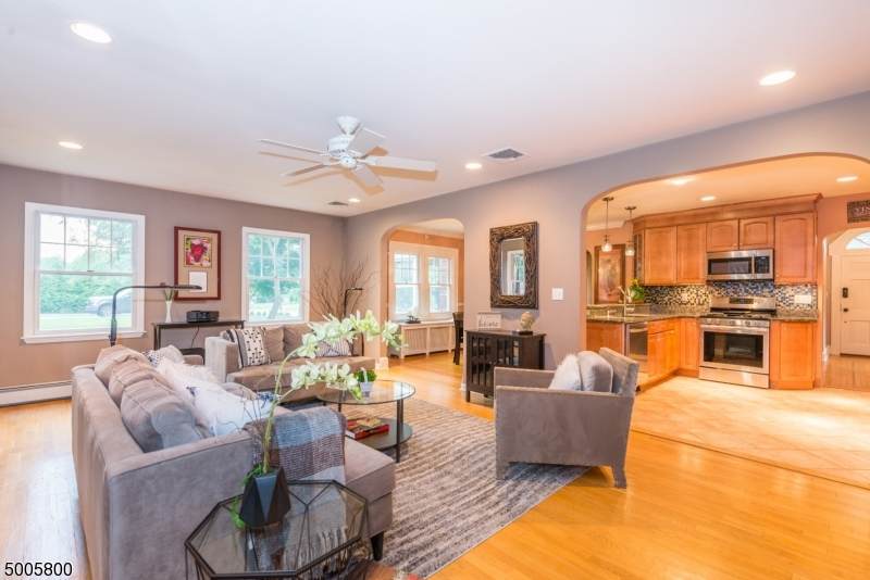 119 E Lindsley Rd - Photo 1