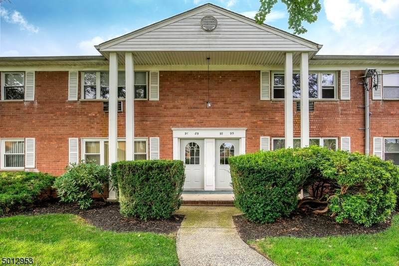 91 Manchester Ct - Photo 1