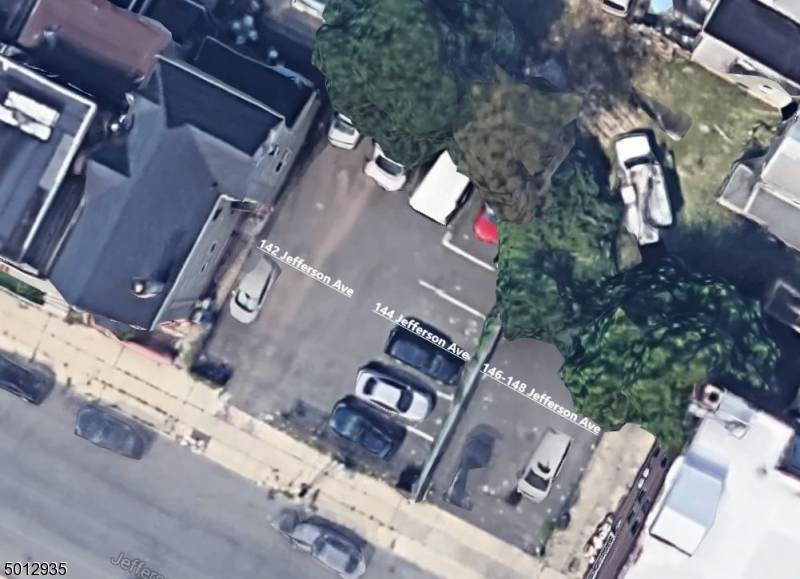 142 Jefferson Ave - Photo 1
