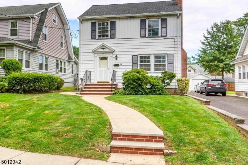 1163 Jefferson Ave - Photo 1