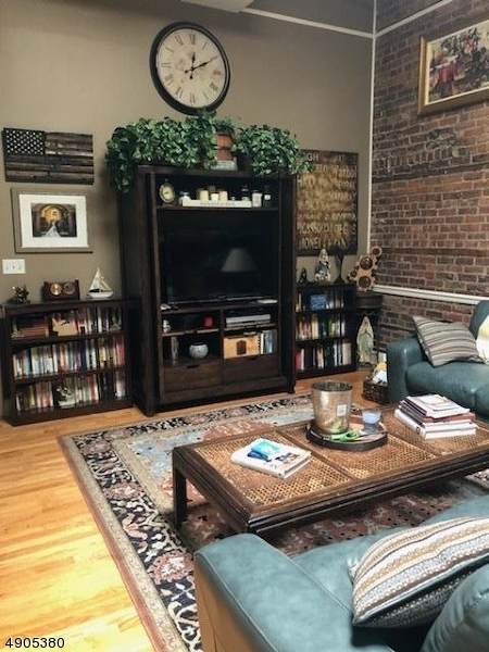 16 Washington St - Photo 1