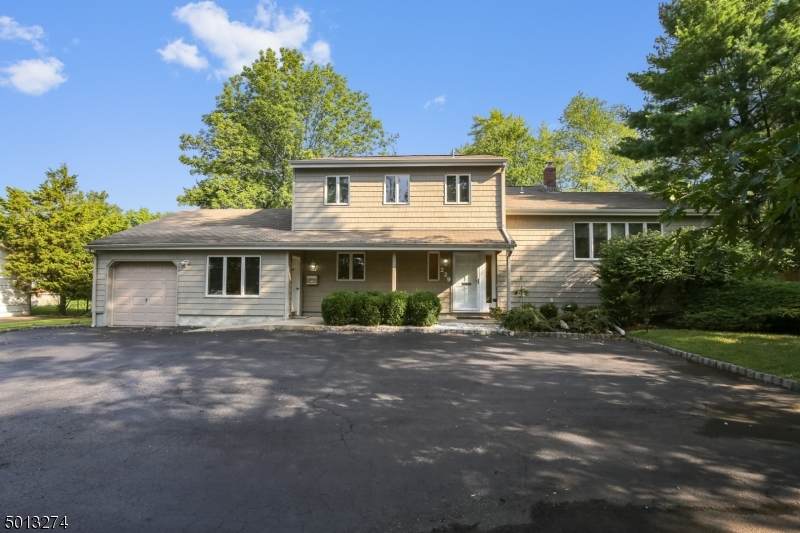 229 E Mt Pleasant Ave - Photo 1