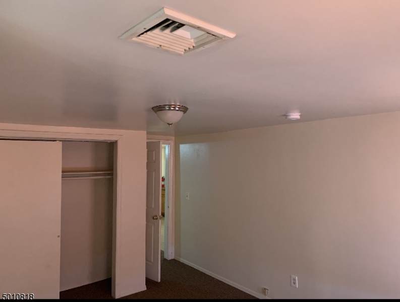 20 Ashland St - Photo 1