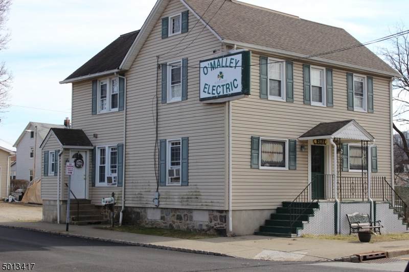 292 S Main St - Photo 1