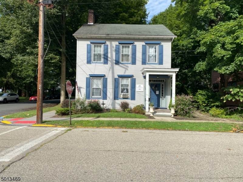 130 Mansfield St - Photo 1