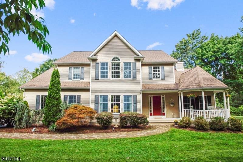 32 Running Hills Dr - Photo 1