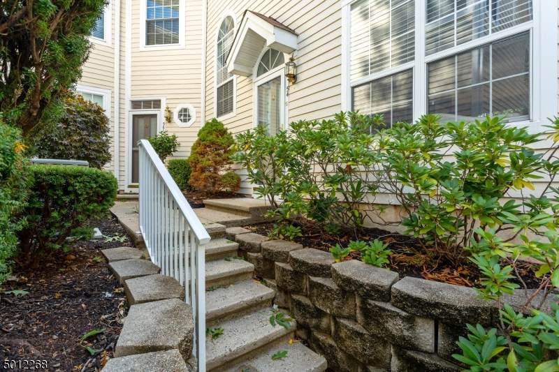54 Pheasant Brook Ct - Photo 1